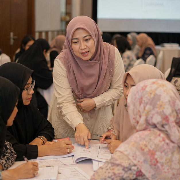Ustadzah Alya Nur Azzahra, M.Si.