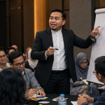 Rizal Maulana Hakim, S.I.Kom., M.I.Kom.
